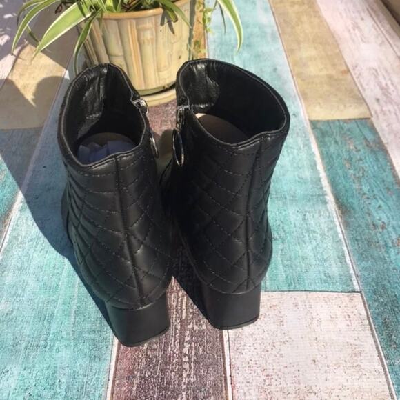 Trary quilted ankle boot NEW - Picture 3 of 13